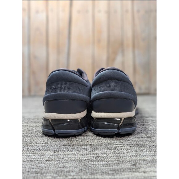 Athletic_Shoes
